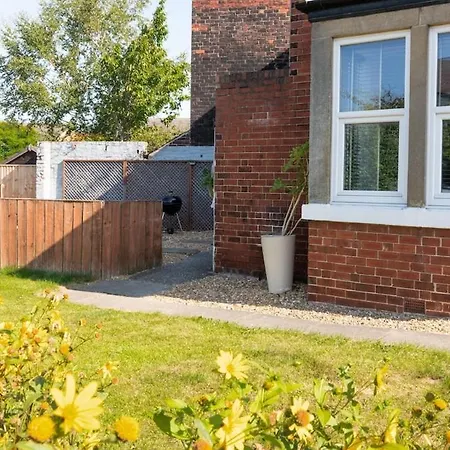 Dog Friendly Ground Floor Flat * Harrogate